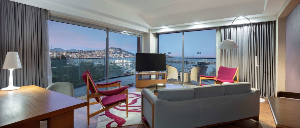 Кушадасы: Doubletree By Hilton Kusadasi - Special Class