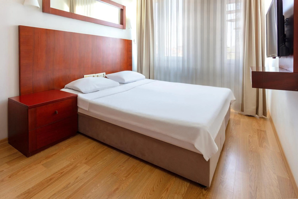 Канаккале: Hotel Peli̇t