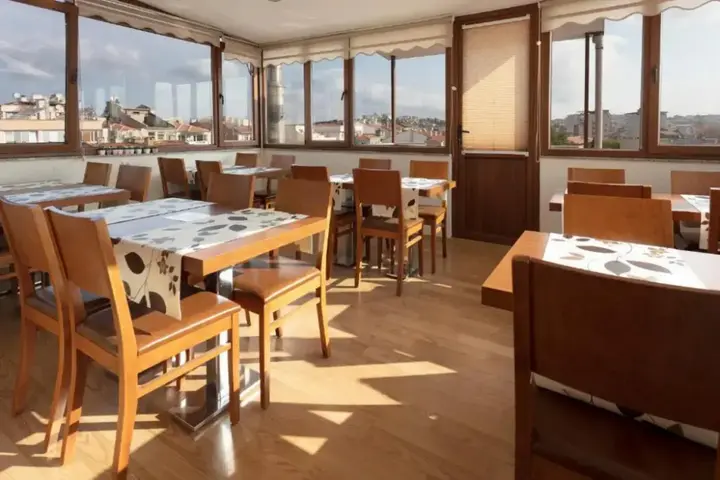 Канаккале: Hotel Peli̇t