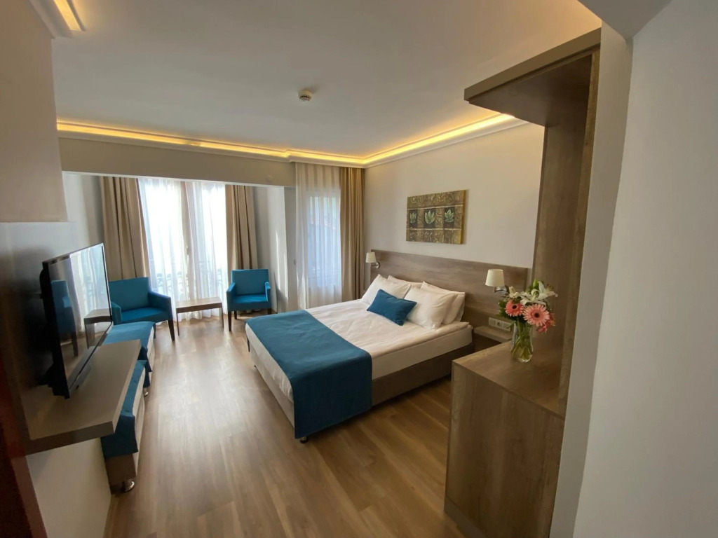 Канаккале: Hotel Peli̇t