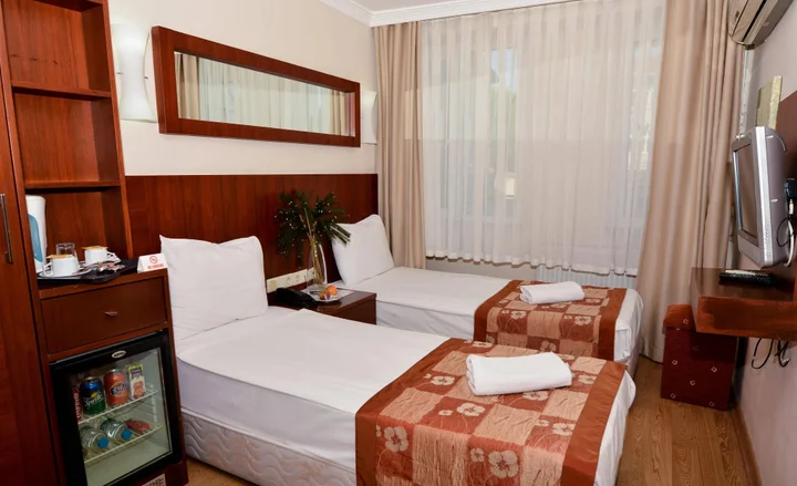 Канаккале: Hotel Peli̇t