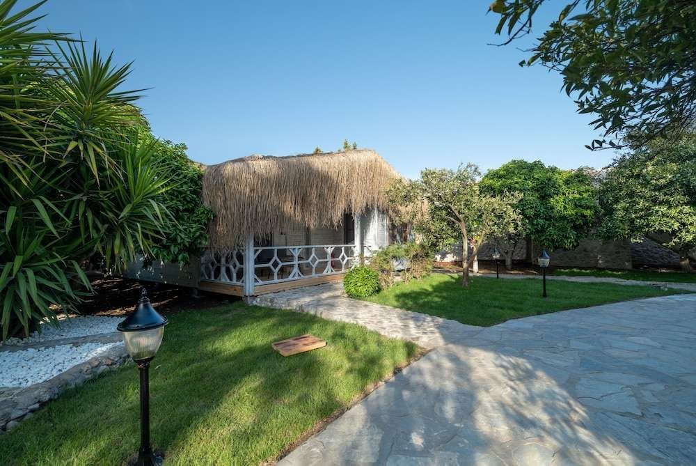 Чиралы: Naturelife Bungalows & Spa