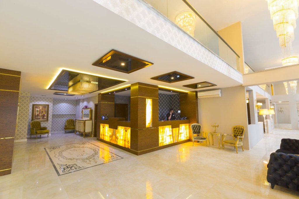 Йомра: Real King Suit Otel