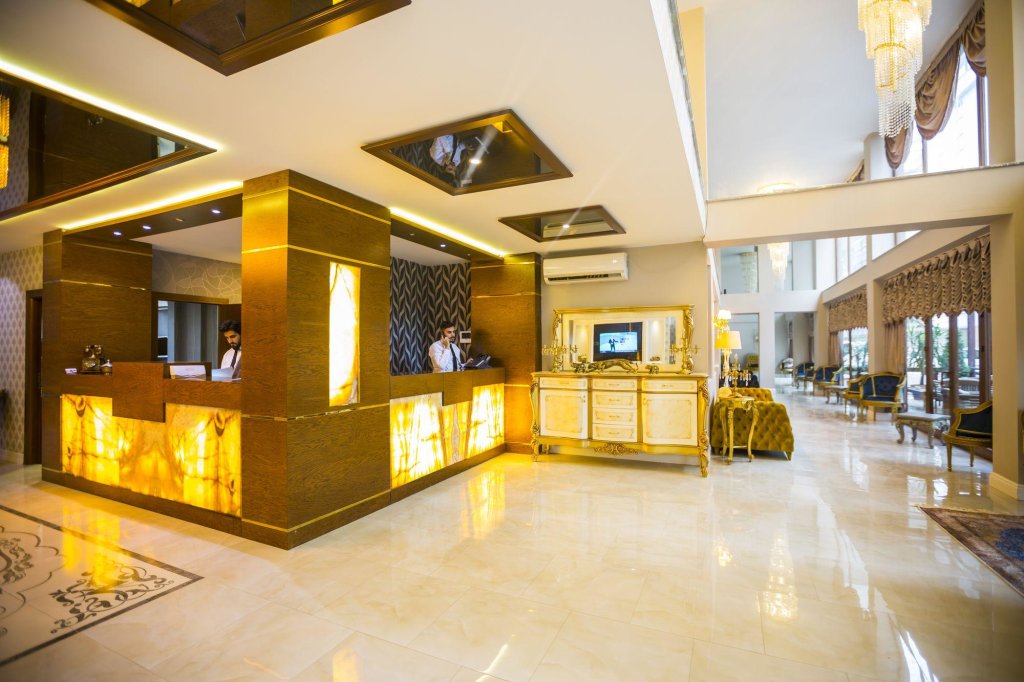 Йомра: Real King Suit Otel