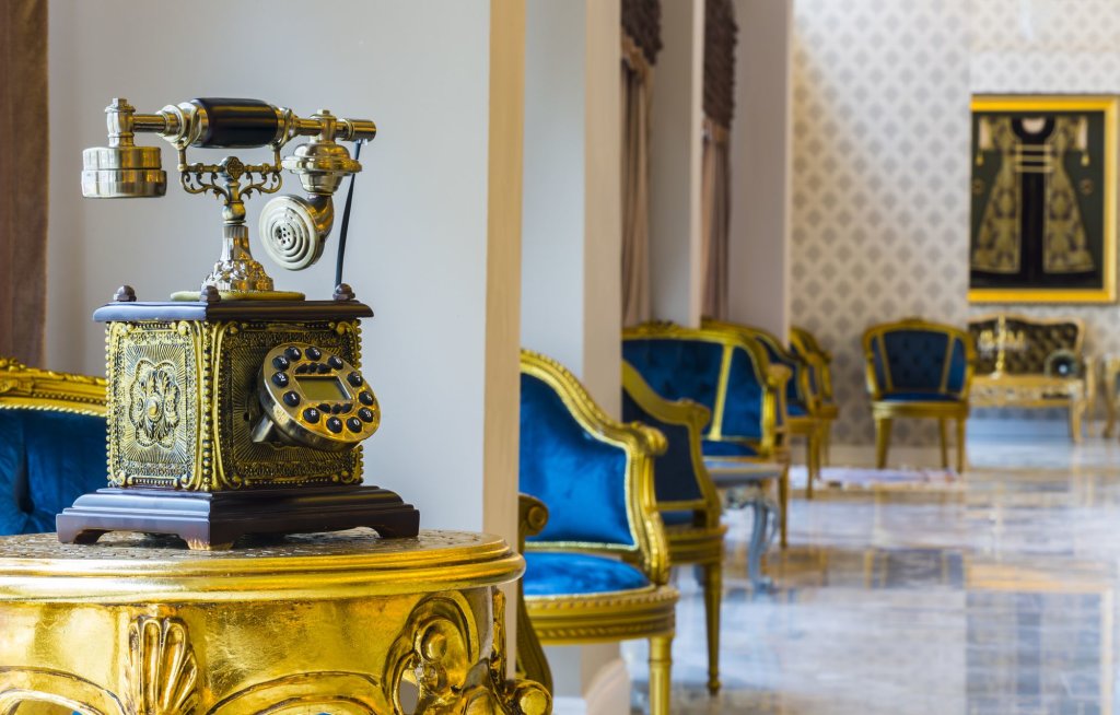 Йомра: Real King Suit Otel