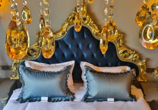 Йомра: Real King Suit Otel