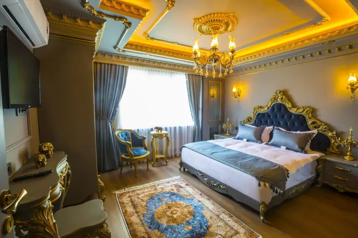 Real King Suit Otel — фото 1