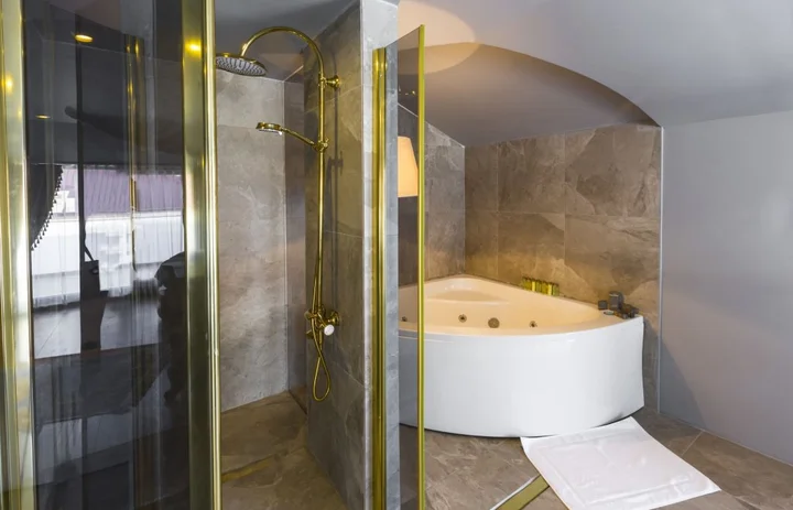 Йомра: Real King Suit Otel
