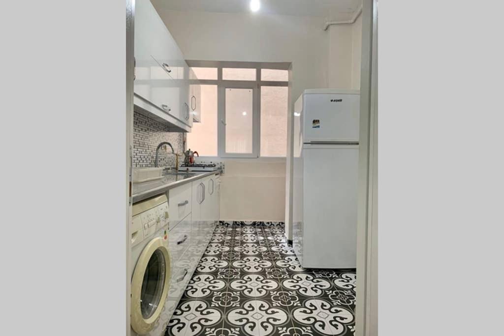 Стамбул: ?i?li Merkezde Metroya Yak?n 3+1 ?çi Yenilenmi? Daire