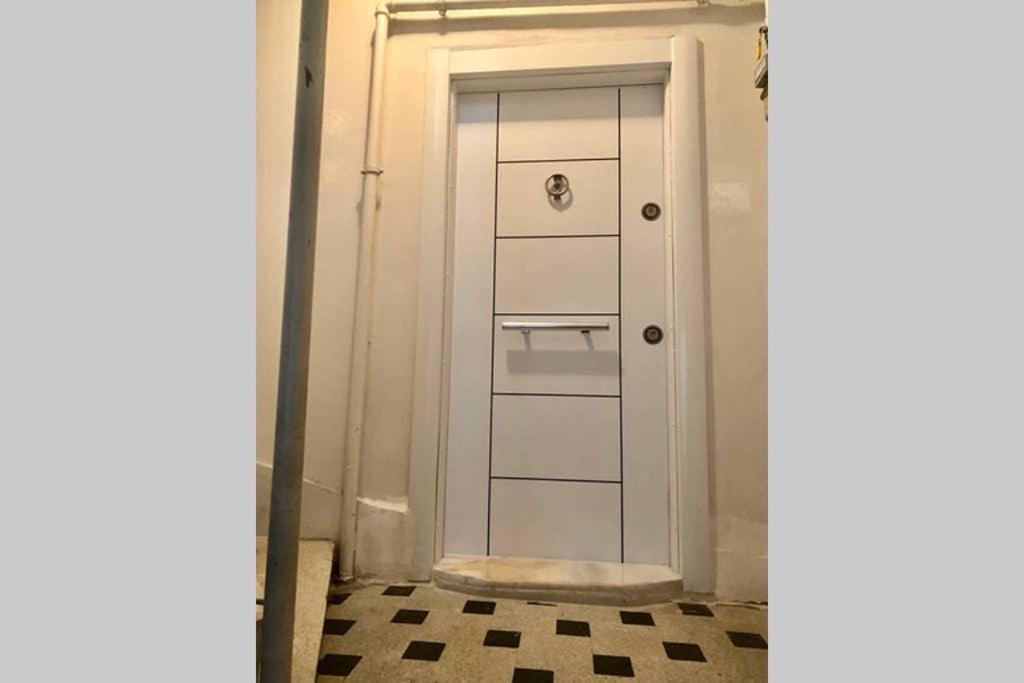 Стамбул: ?i?li Merkezde Metroya Yak?n 3+1 ?çi Yenilenmi? Daire