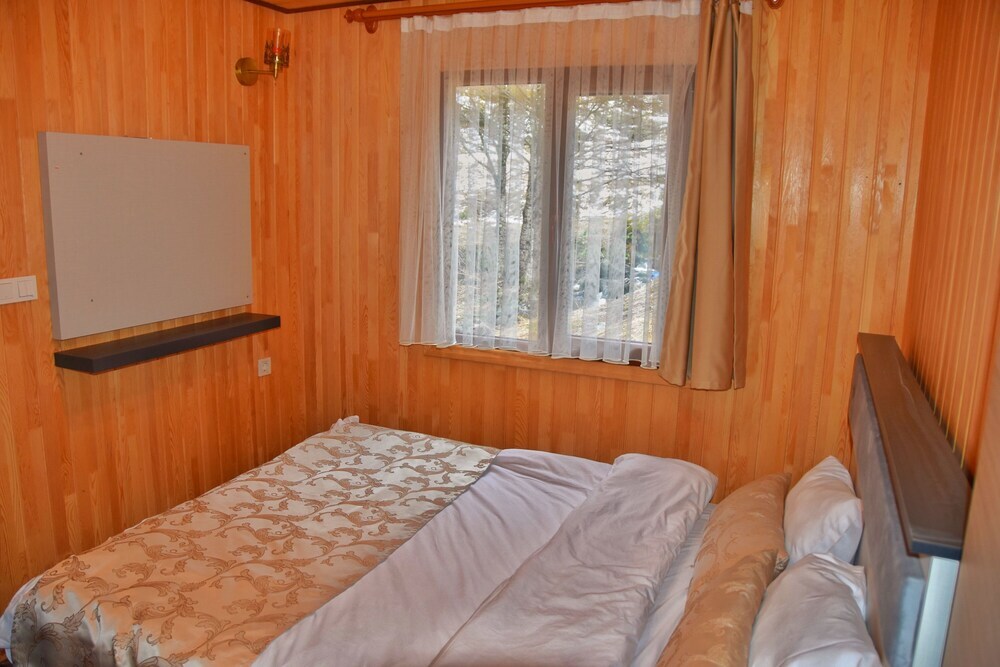 Узунгёль: Ada Bungalow Hotel