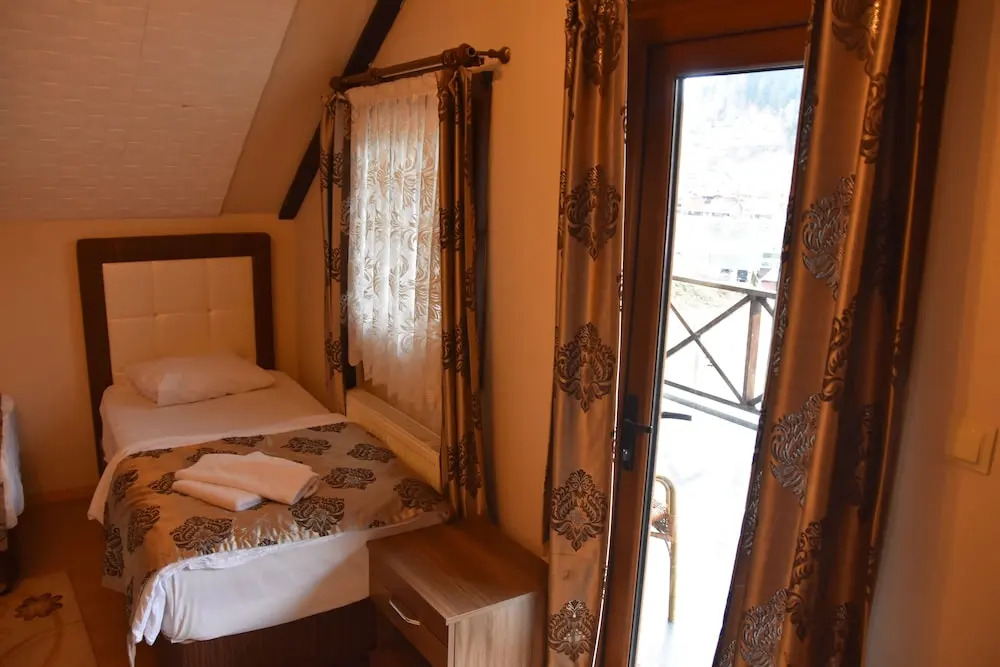 Узунгёль: Ada Bungalow Hotel
