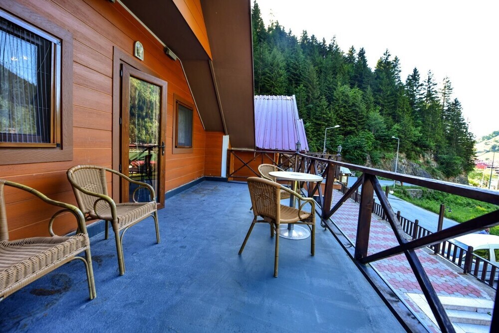 Узунгёль: Ada Bungalow Hotel