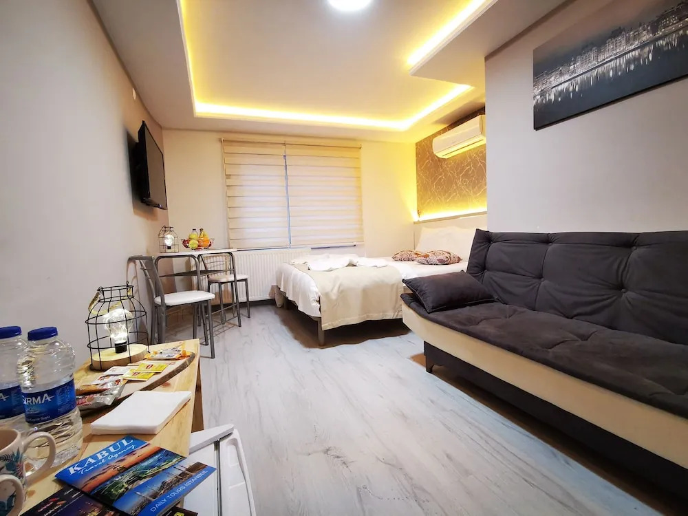 Стамбул: 8 House Apartments