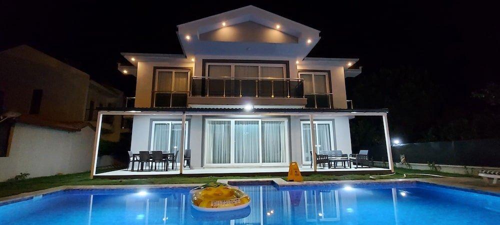 Дальян: Remarkable 4-bed Villa Anka Private Pool