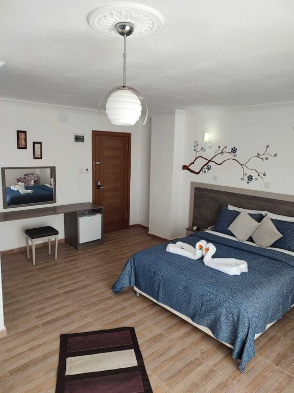 Гузеляли: Adaya Karşı Otel