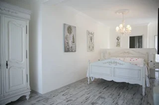 Голькой: Karianda Hotel