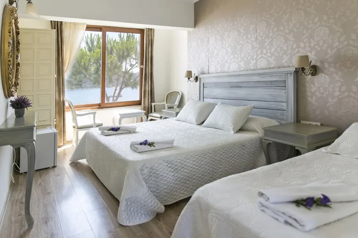 Голькой: Karianda Hotel