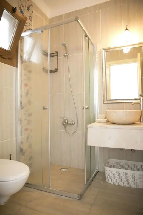 Голькой: Karianda Hotel