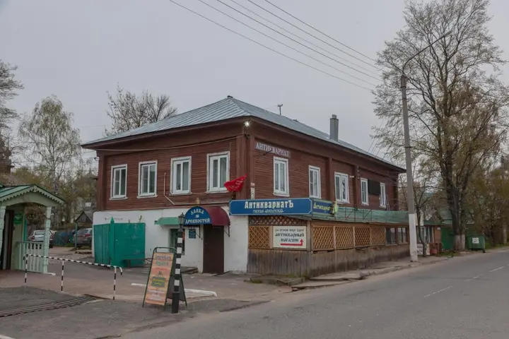Кострома: Апартаменты Любы с видом на монастырь