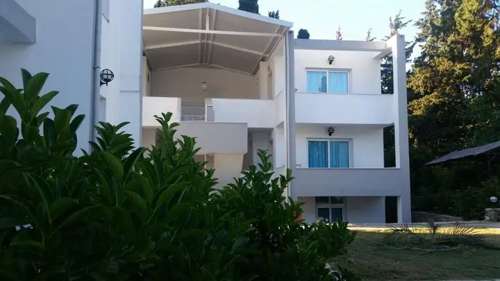 Бодрум: Отель Çamlıköşk Apart Otel