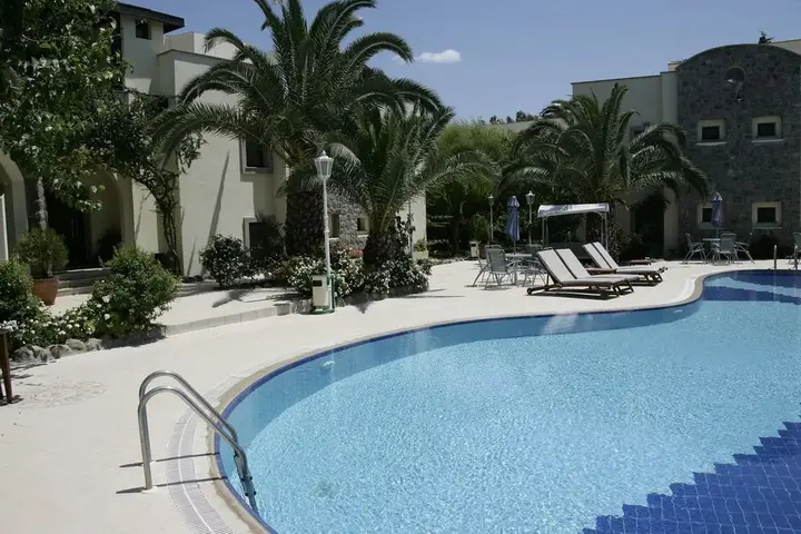 Голькой: Bella Garden Hotel