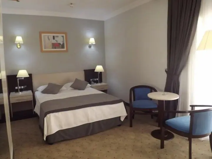 Текирова: Sirius Hotel