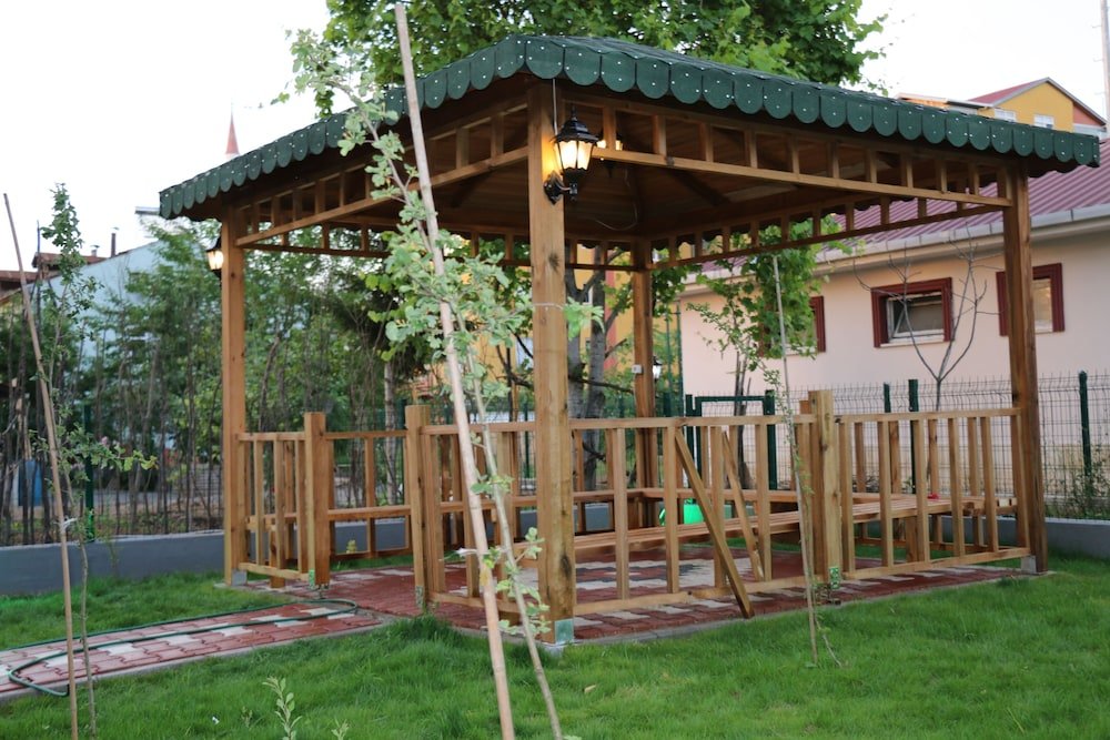 Орду: Moon Apartment