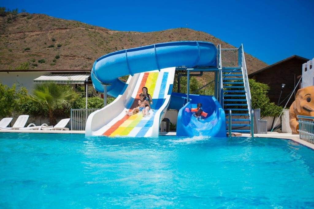 Адрасан: Otel Albos