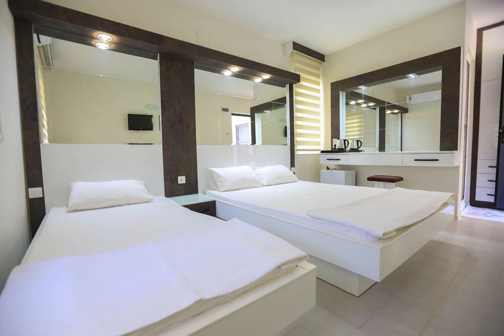 Адрасан: Otel Albos