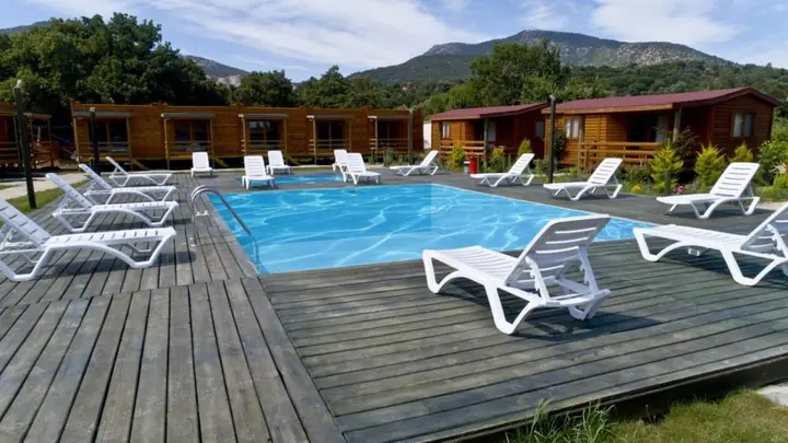 Бодрум: Tiny House With Shared Pool and Balcony in Bodrum