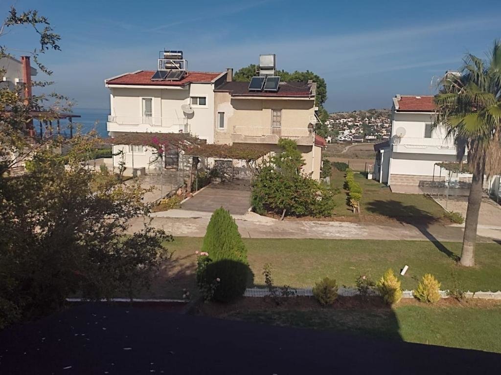 Искендерун: Dreamy Villa With Shared Pool and Garden in Hatay