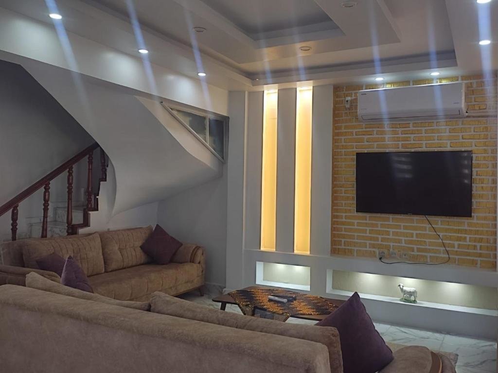 Искендерун: Dreamy Villa With Shared Pool and Garden in Hatay