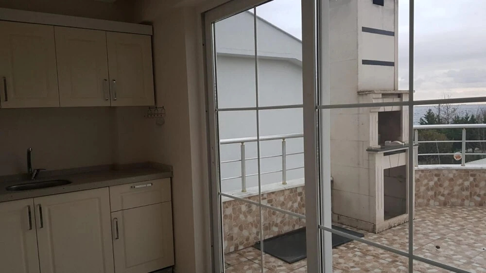 Увезпинар: Luxury Villa 50 m to Beach in Cinarcik