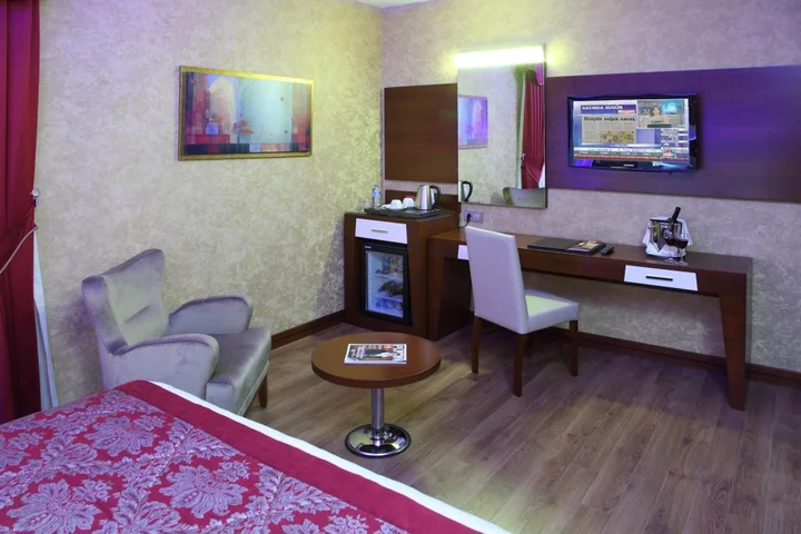 Адана: Otel Senbayrak City