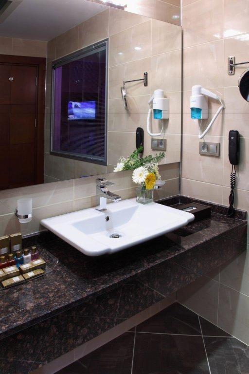 Адана: Otel Senbayrak City
