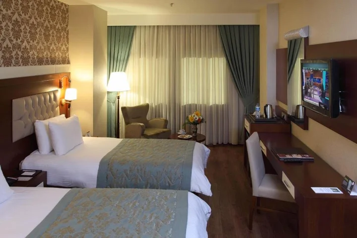 Адана: Otel Senbayrak City