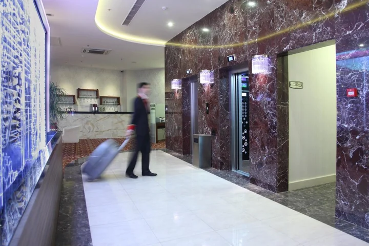 Адана: Otel Senbayrak City