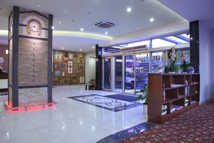 Адана: Otel Senbayrak City