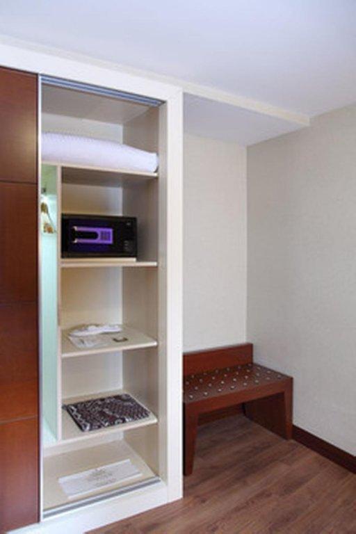 Адана: Otel Senbayrak City