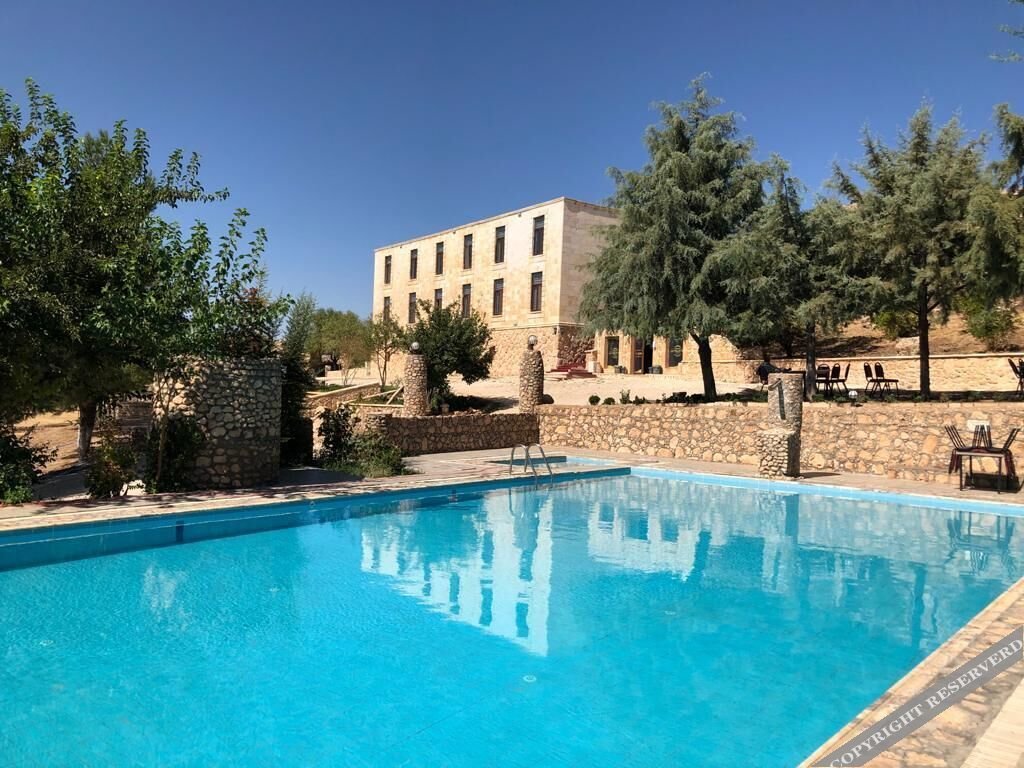 Мидьят: Mi̇dyat Anti̇k Otel