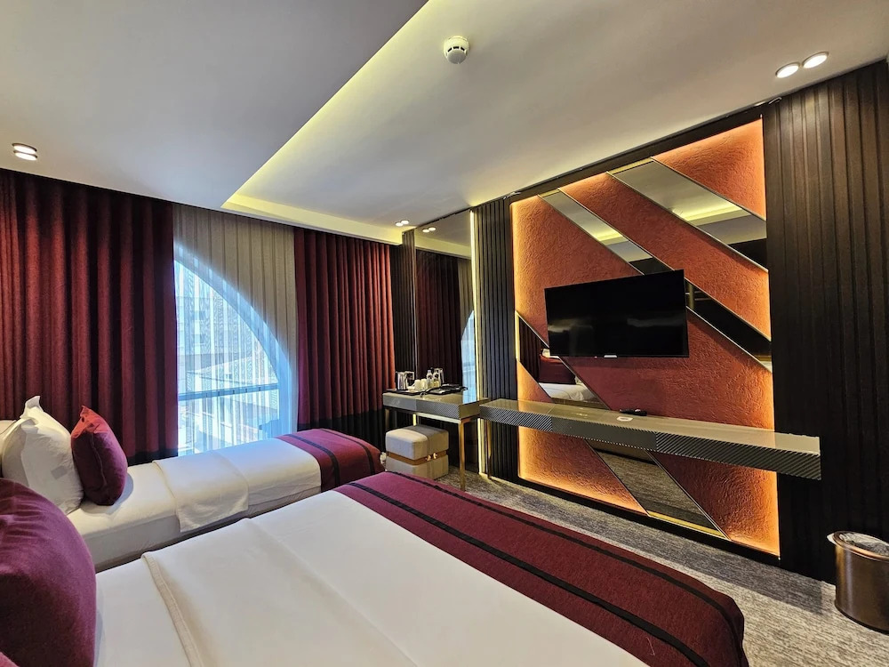 Мидьят: Asur Imperial Hotel