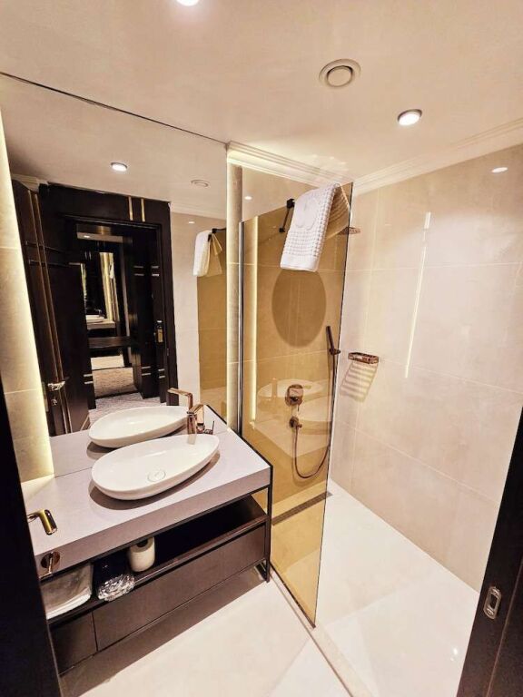 Мидьят: Asur Imperial Hotel