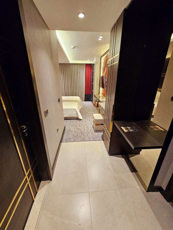 Мидьят: Asur Imperial Hotel
