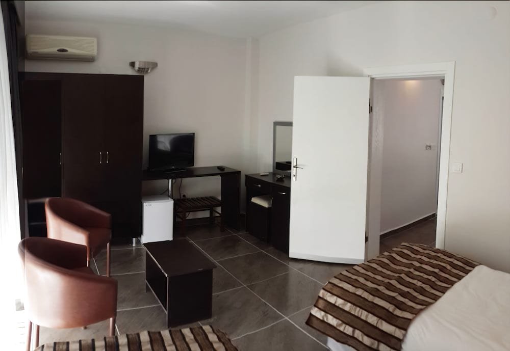 Гузеляли: Kum Hotel