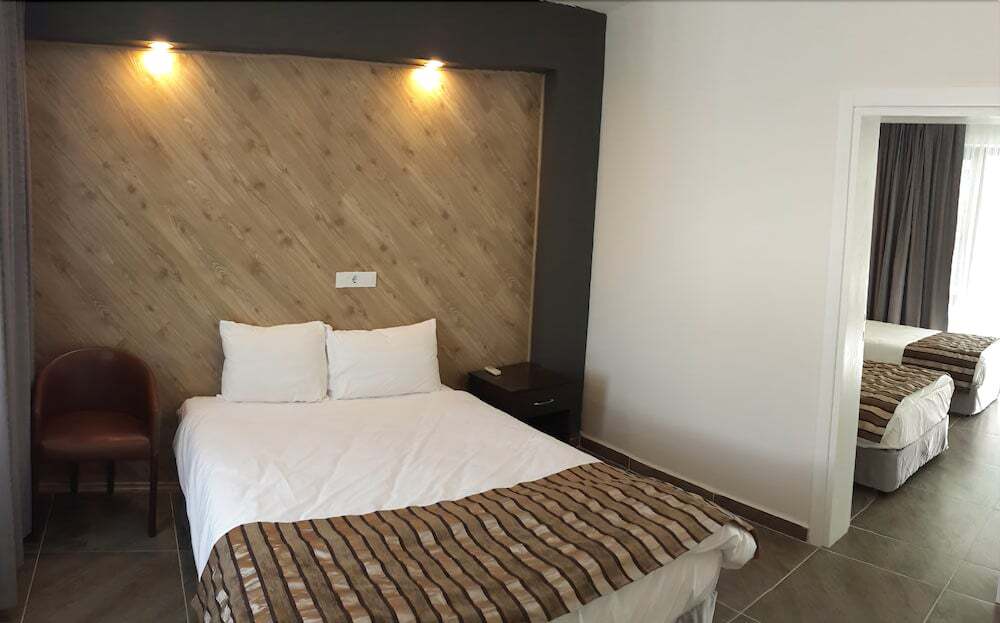 Гузеляли: Kum Hotel