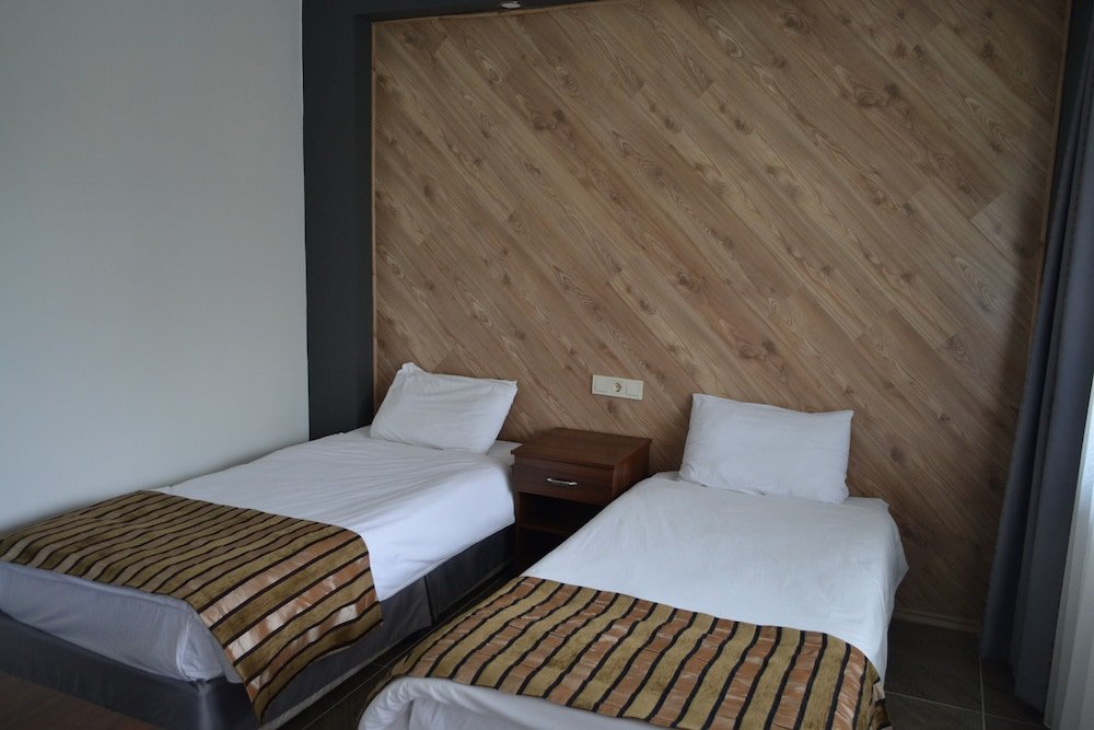 Гузеляли: Kum Hotel