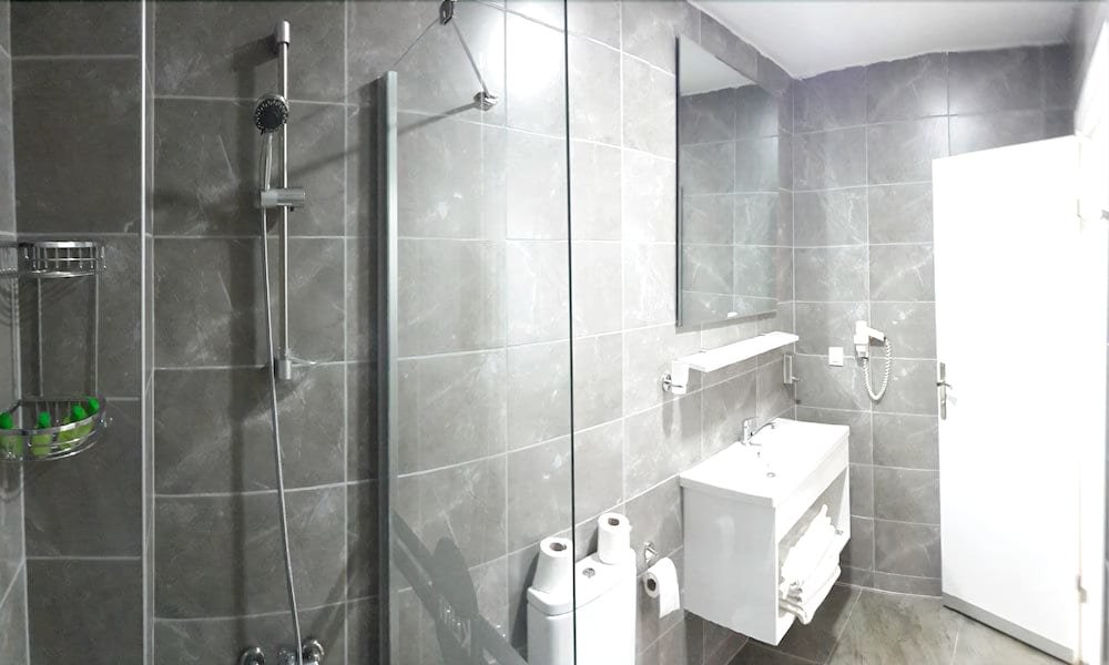 Гузеляли: Kum Hotel