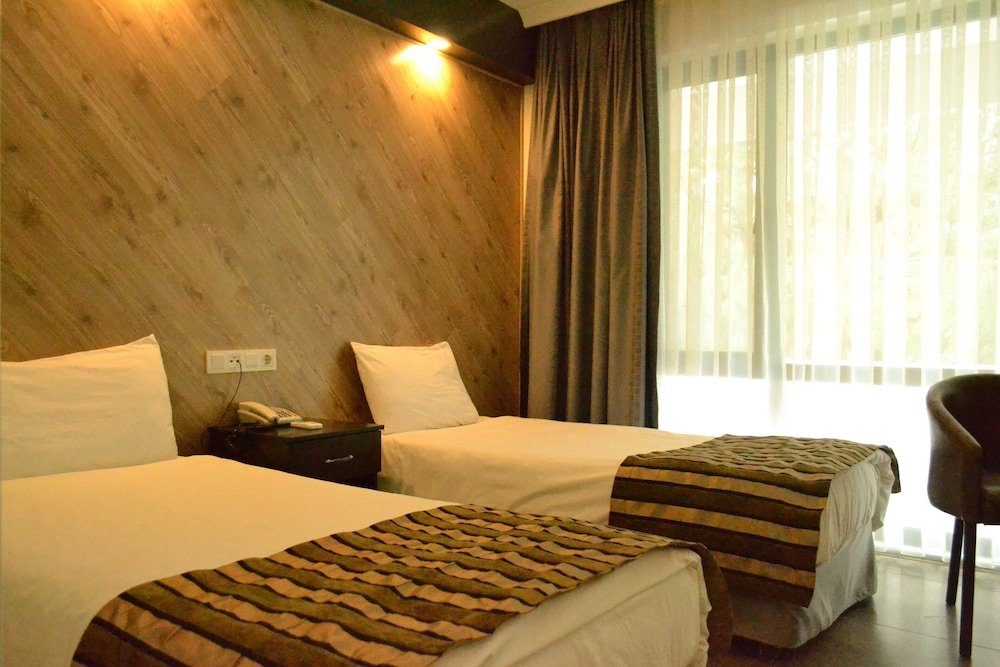 Гузеляли: Kum Hotel