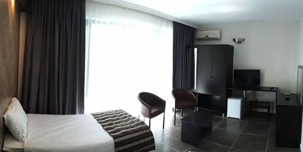 Гузеляли: Kum Hotel